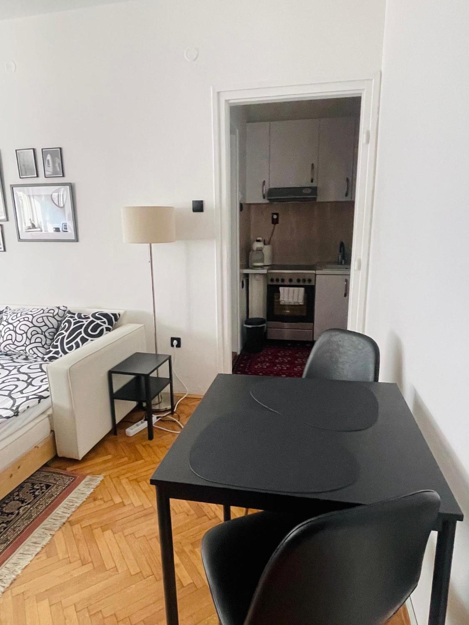 Apartment Mirochka Belgrado Buitenkant foto