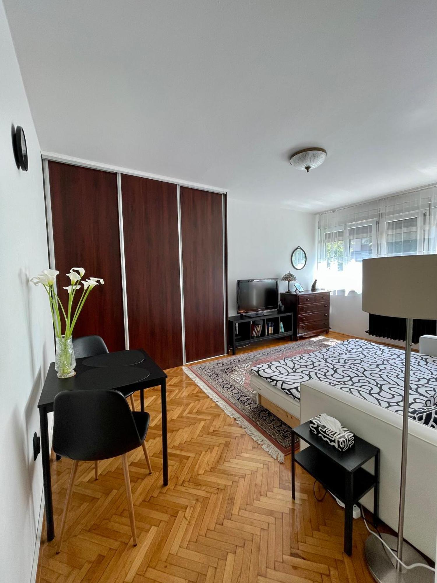 Apartment Mirochka Belgrado Buitenkant foto